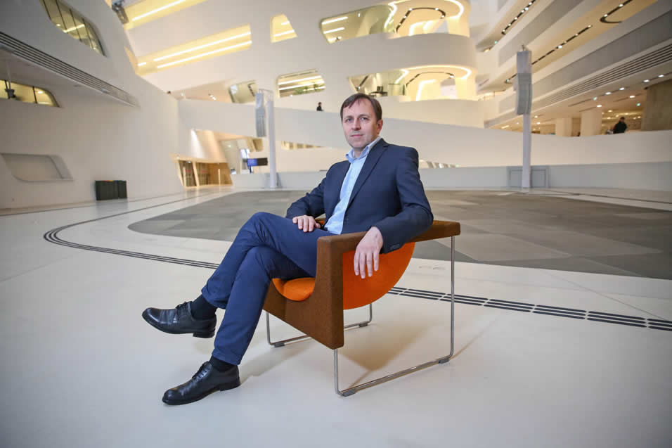 „Einer der wichtigsten Mechanismen ist Reputation“ sagt Prof. Dr. Guido Schäfer. Vertrauen spielt eine zentrale Rolle – auch bei Banken.